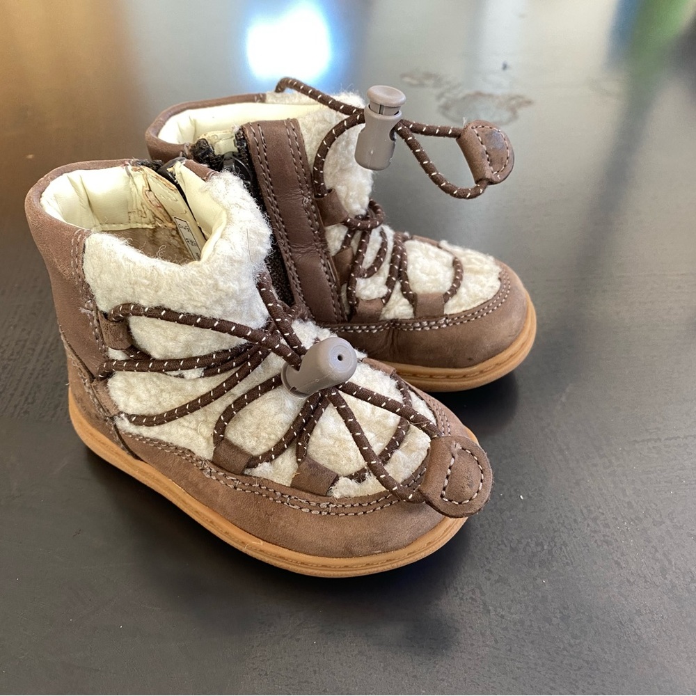 NWOT Clarks Toddler Winter Boots